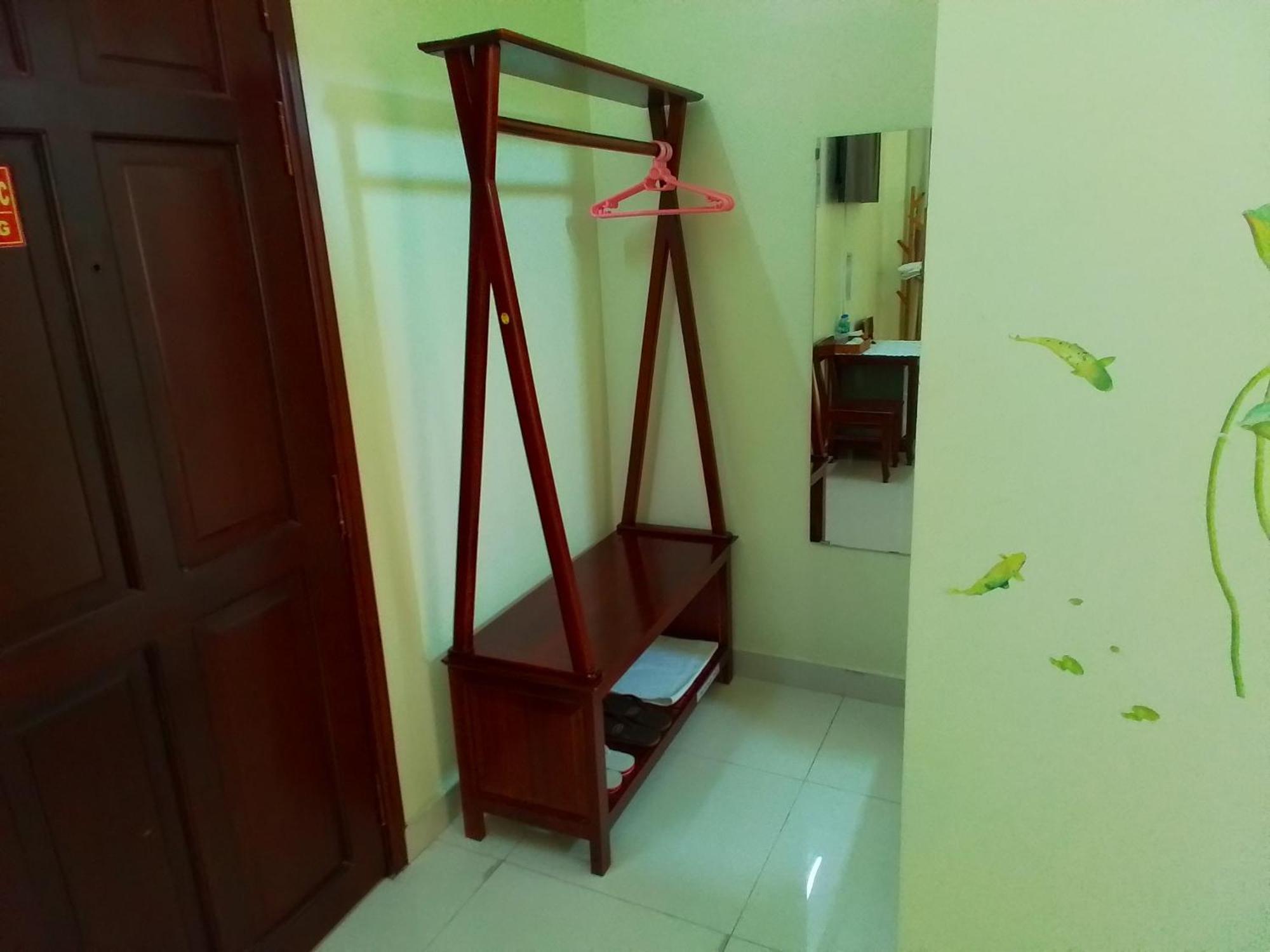 Hostel Dang Loi ホステルダンロイ Chau Doc Dış mekan fotoğraf