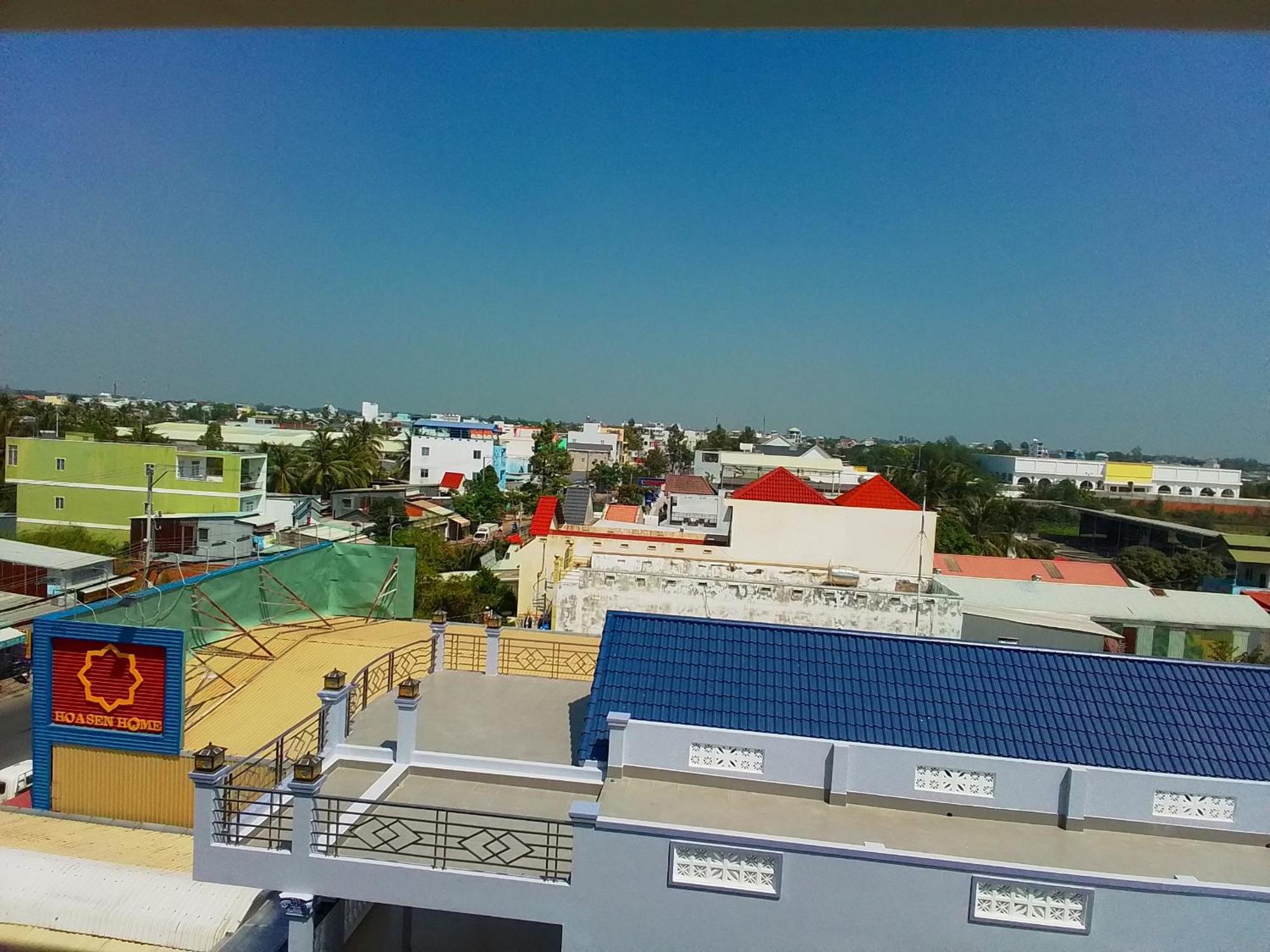 Hostel Dang Loi ホステルダンロイ Chau Doc Dış mekan fotoğraf
