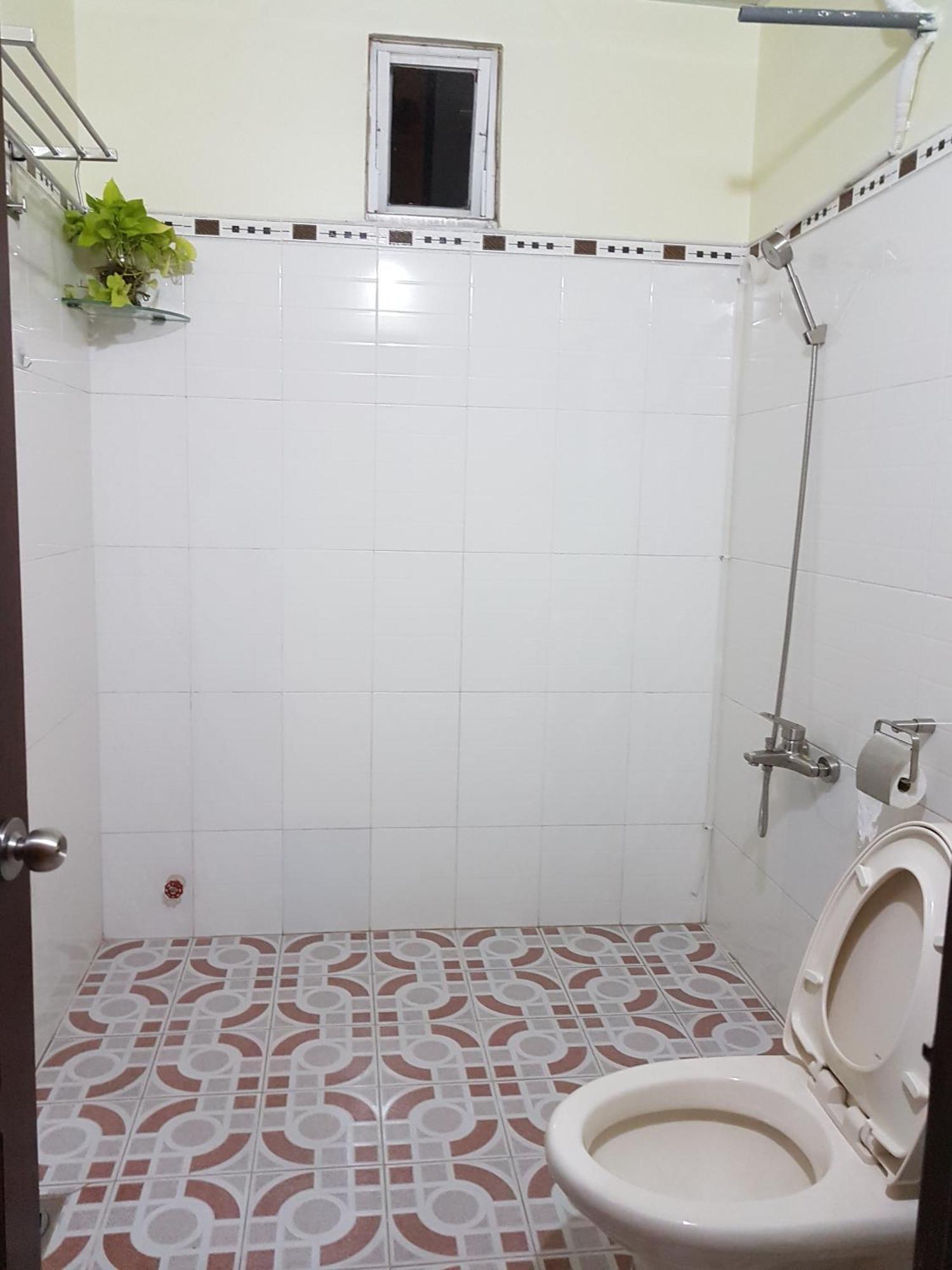 Hostel Dang Loi ホステルダンロイ Chau Doc Dış mekan fotoğraf