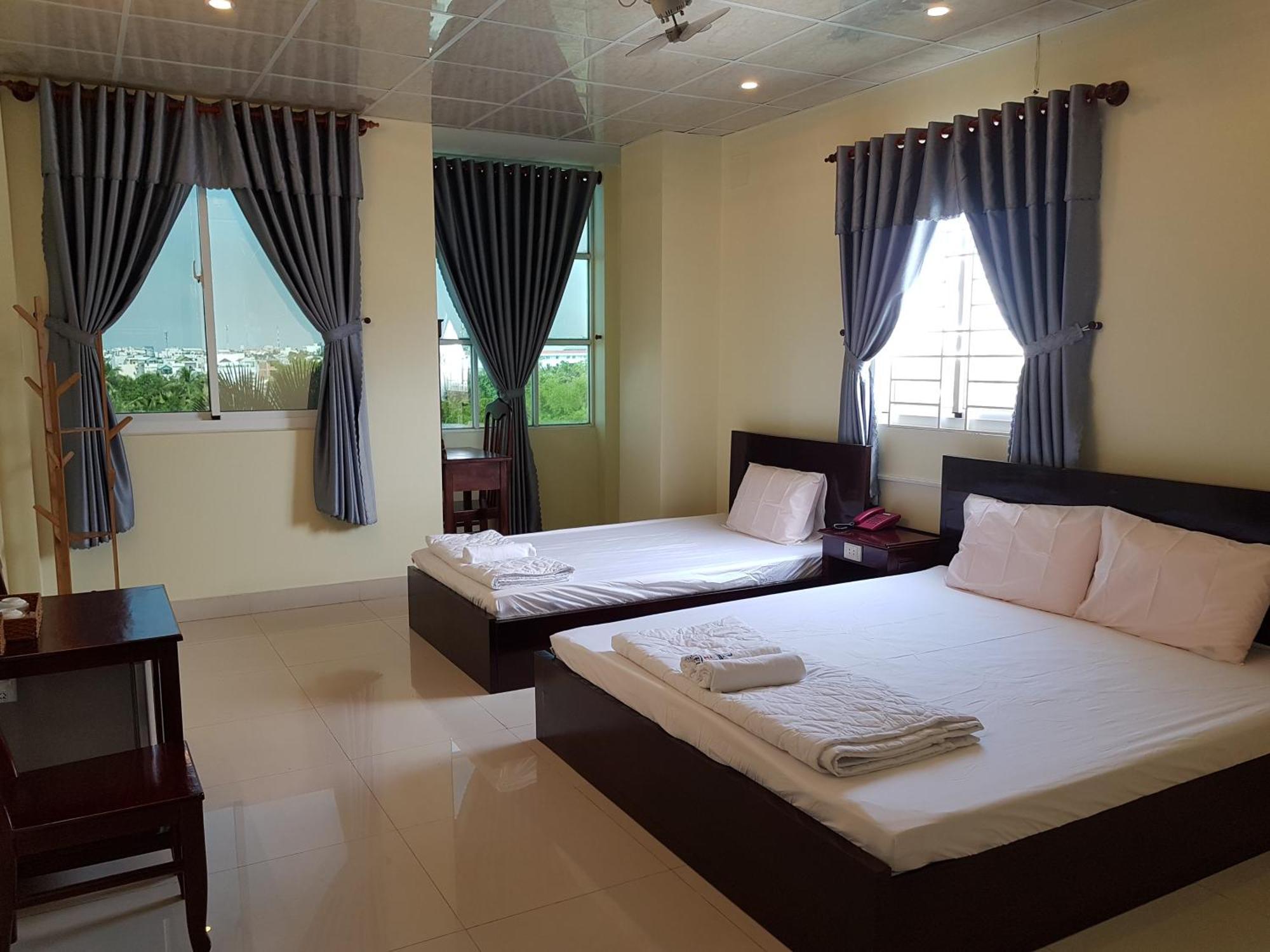 Hostel Dang Loi ホステルダンロイ Chau Doc Dış mekan fotoğraf