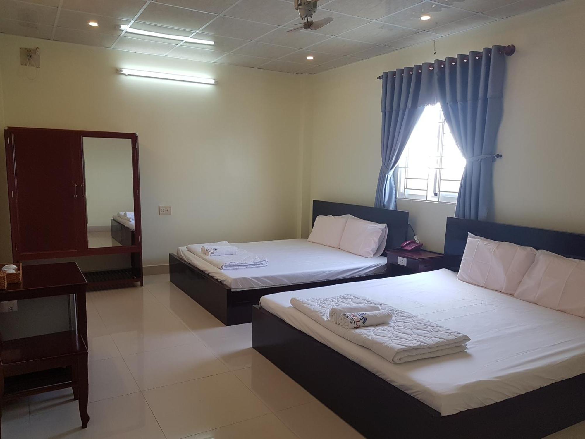 Hostel Dang Loi ホステルダンロイ Chau Doc Dış mekan fotoğraf