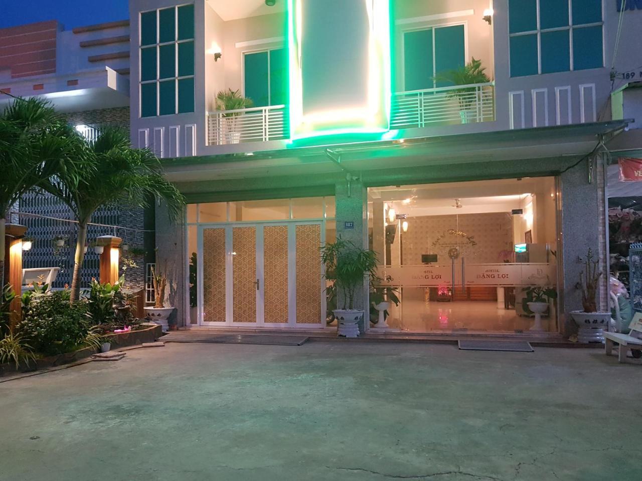 Hostel Dang Loi ホステルダンロイ Chau Doc Dış mekan fotoğraf
